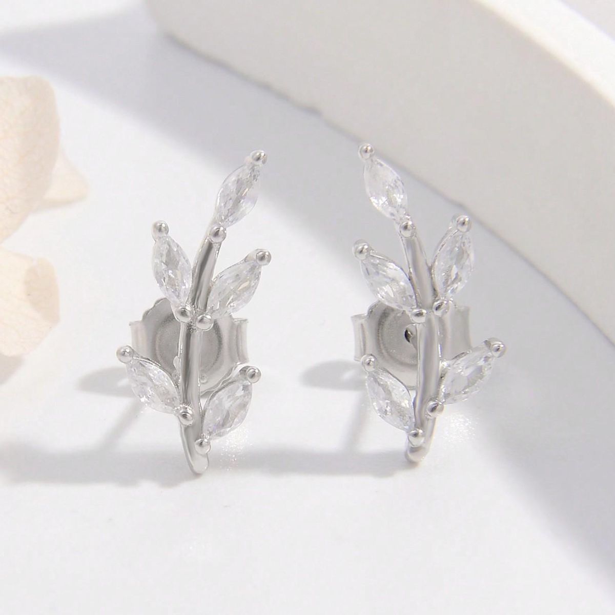 Leaf Shape Earrings 925 Sterling Silver