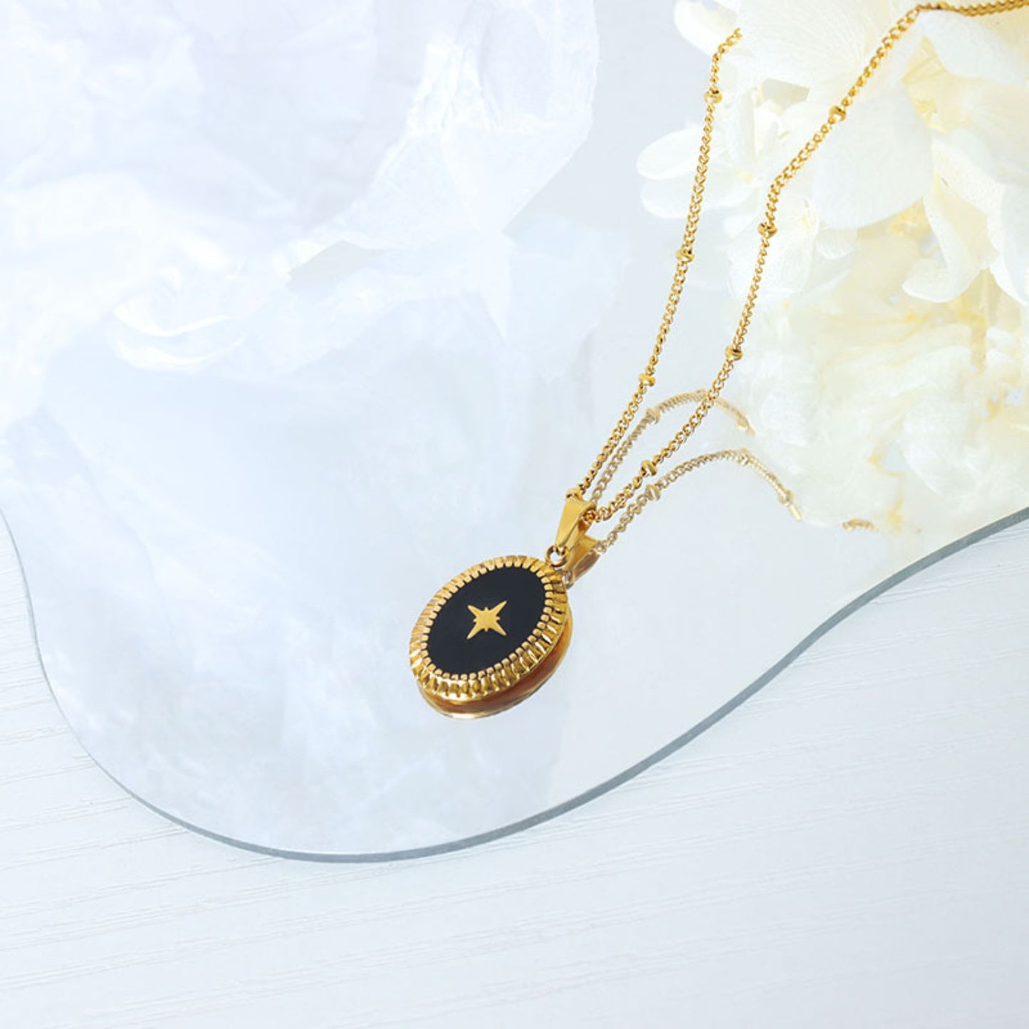 Oval Shape North Star Pendant Necklace Gold-Plated